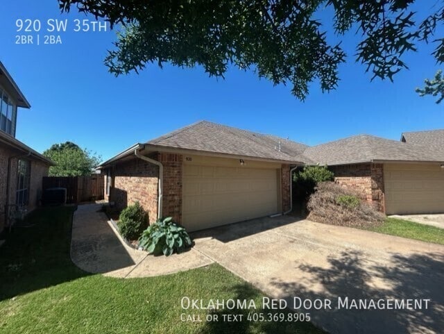 Building Photo - 920 SW 35th-
