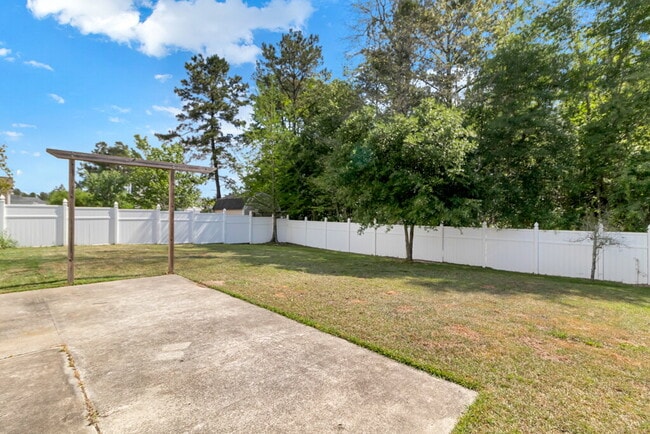 Foto del edificio - Beautiful Home in Gated Community at The Farm at Morgan Lakes