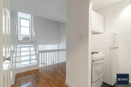 Primary Photo - 405 E 87th St