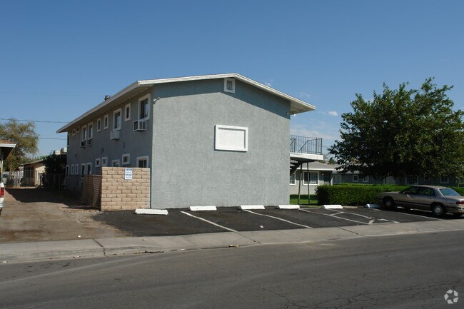 Building Photo - Thomas Apartments