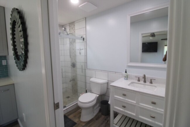 Foto del edificio - Newly Remolded One Bedroom in Quiet Wahiaw...