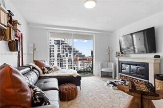 Building Photo - 770 Claughton Island Dr