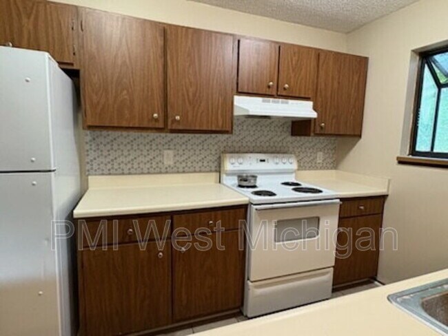 Building Photo - 603 Peachtree Pl