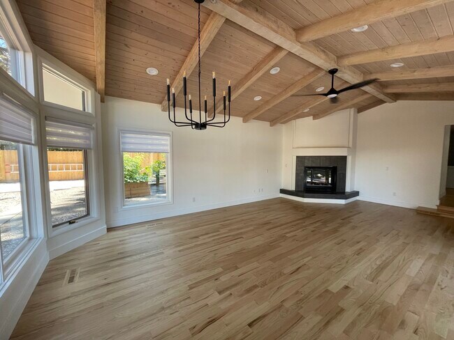 Foto del edificio - 1109 Newsom St