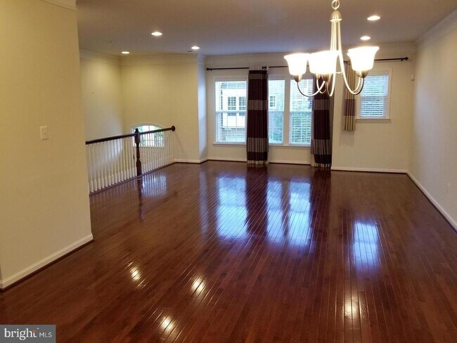 Building Photo - 11801 Mango Ln