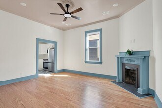 Building Photo - 810 E Park Ave