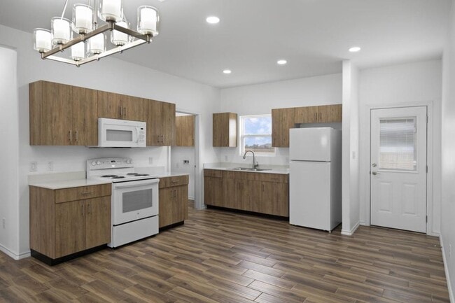 Building Photo - 1504 Unity Dr