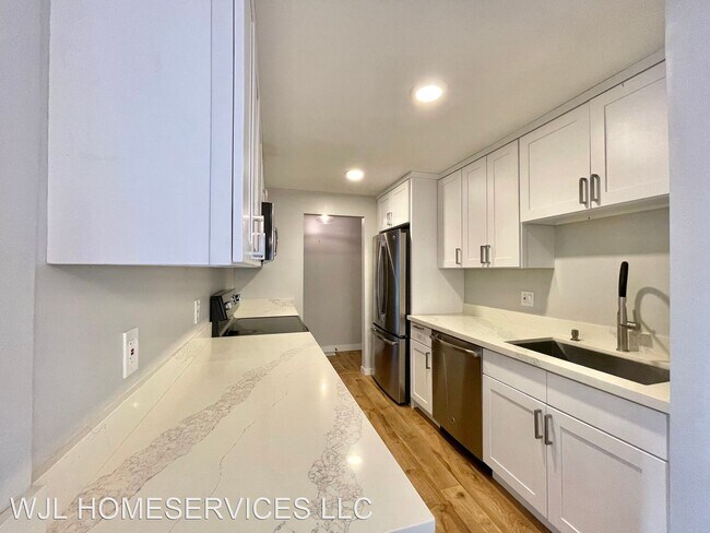 Building Photo - 2 br, 2 bath House - 9902 NE 124th St Unit...