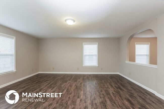 Foto del edificio - 309 Zander Woods Ct