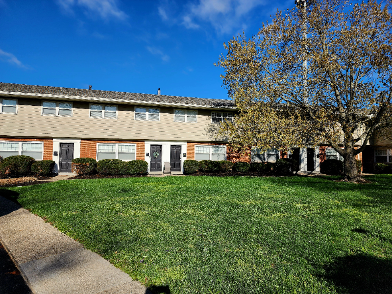 Foto principal - 7505 Montgomery Rd