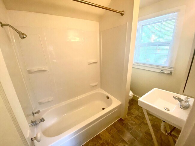 Foto del edificio - 2412 S 17th St