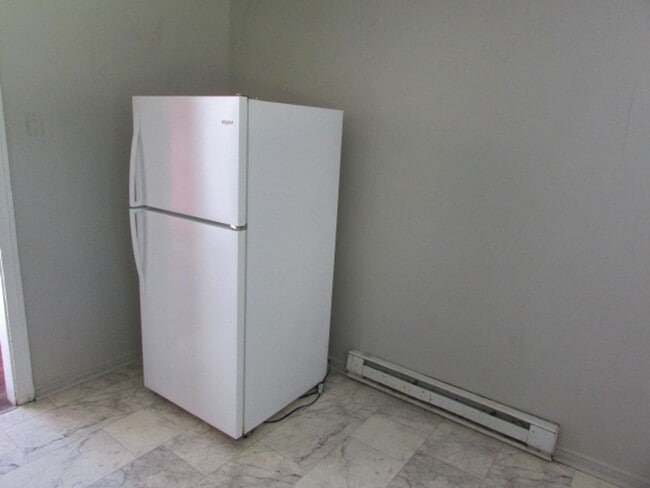 Building Photo - Duplex Unit