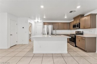 Building Photo - 3621 Hestia Ave