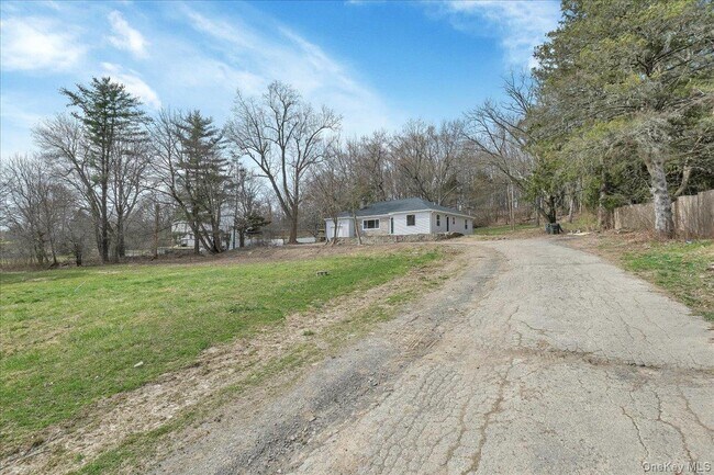Building Photo - 1435 NY-208
