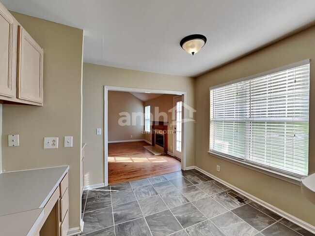 Foto del edificio - 7821 Farmington Pl