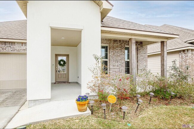 Building Photo - 1219 Foxtail Dr
