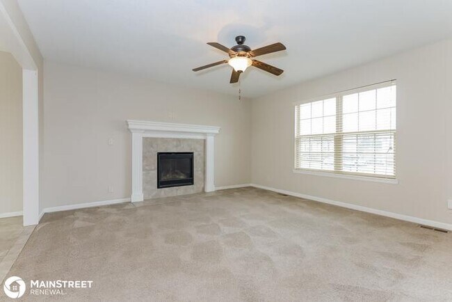 Building Photo - 312 Golfview Dr, Pleasant Hill, MO 64080