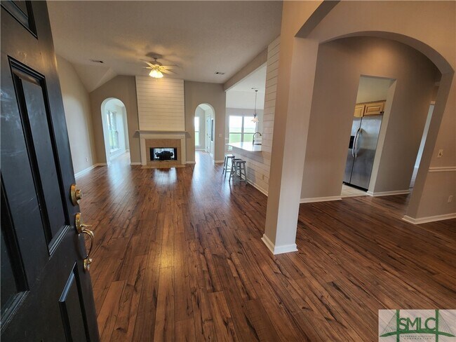 Building Photo - 707 Marsh View Dr