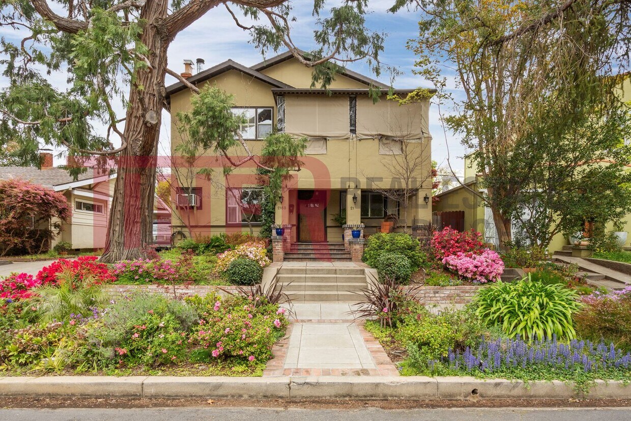 Primary Photo - Curtis Park Beautiful 2 Bedroom Duplex