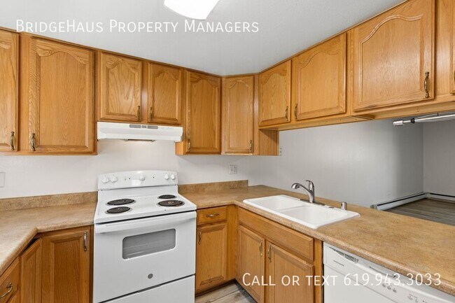 Foto del edificio - 8703 Lake Murray Blvd