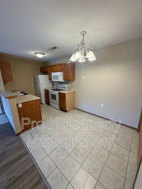 Foto del edificio - 2131 Southfork Dr