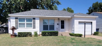 Building Photo - 2314 W Maple Ave