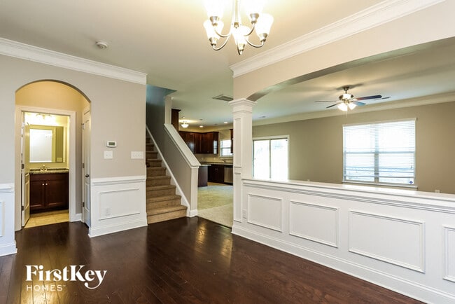 Building Photo - 2205 Wise Owl Dr