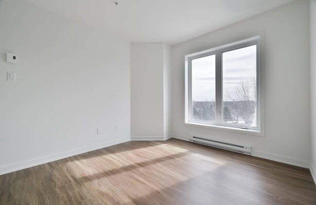 Building Photo - Vivacité Longueuil I