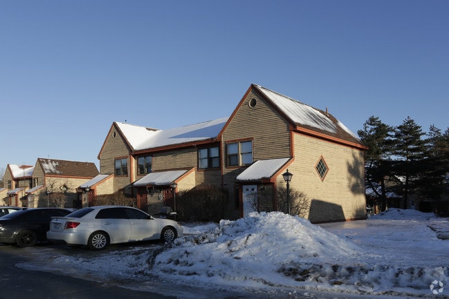 Building Photo - Breary Farms Apartments