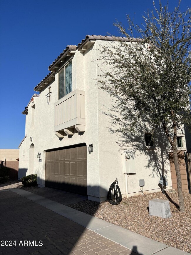 Building Photo - 1522 W Marlin Dr