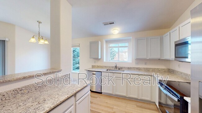 Building Photo - 3975 Riviera Grv