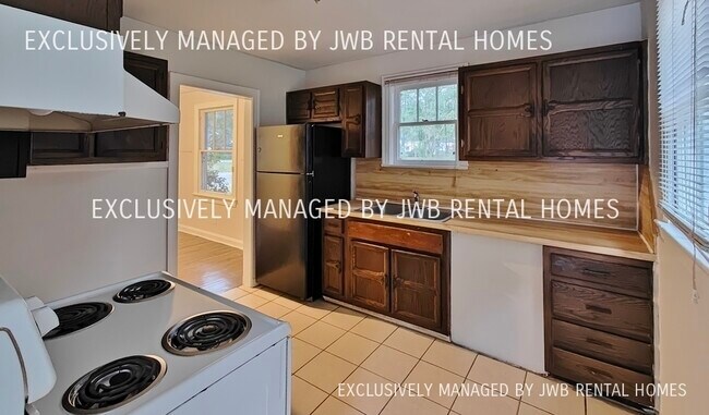 Building Photo - 345 Duray Ct