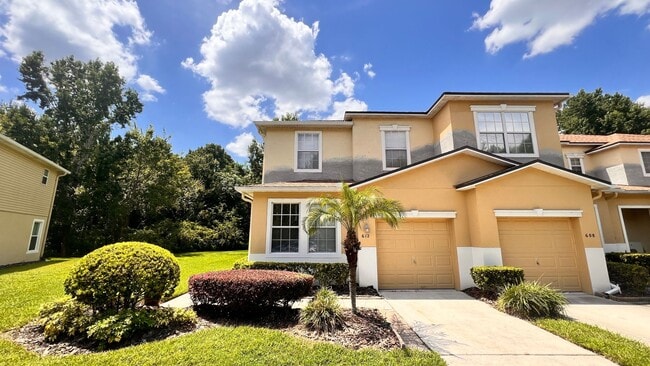 Building Photo - Hidden Gem on a Cul-de-Sac: Elegant End-Un...
