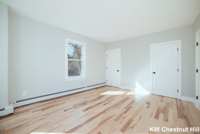 Building Photo - 10 Duffley Ct