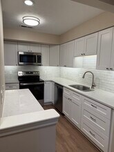 Building Photo - 1390 Cedarwood Dr