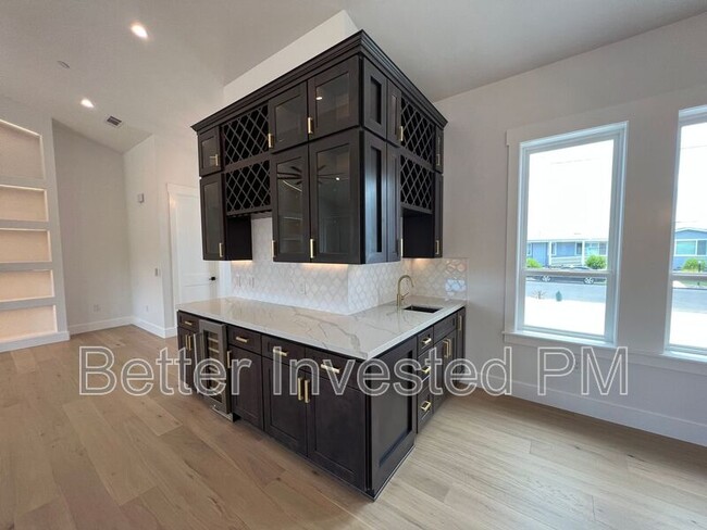 Building Photo - 4579 Lambert Dr