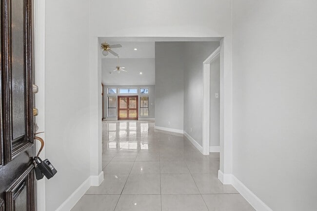 Building Photo - 7223 Mission Ct Dr