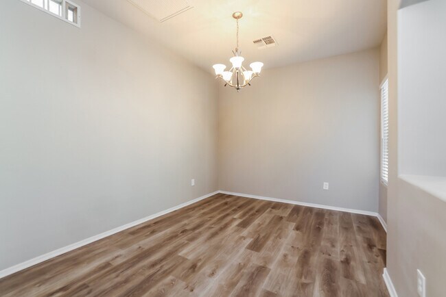 Building Photo - 124 N Hayfield Draw Ln