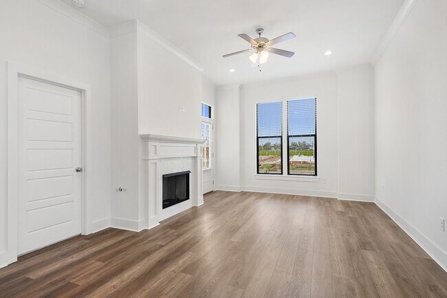 Foto del edificio - Beautiful 4 bedroom home in Settlement at Shoe Creek