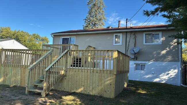 Building Photo - 5071 Albany Dr