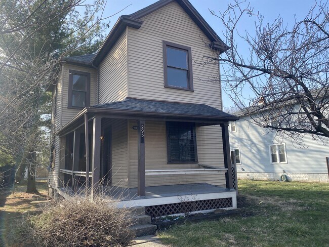 Building Photo - 295 S Yale Ave