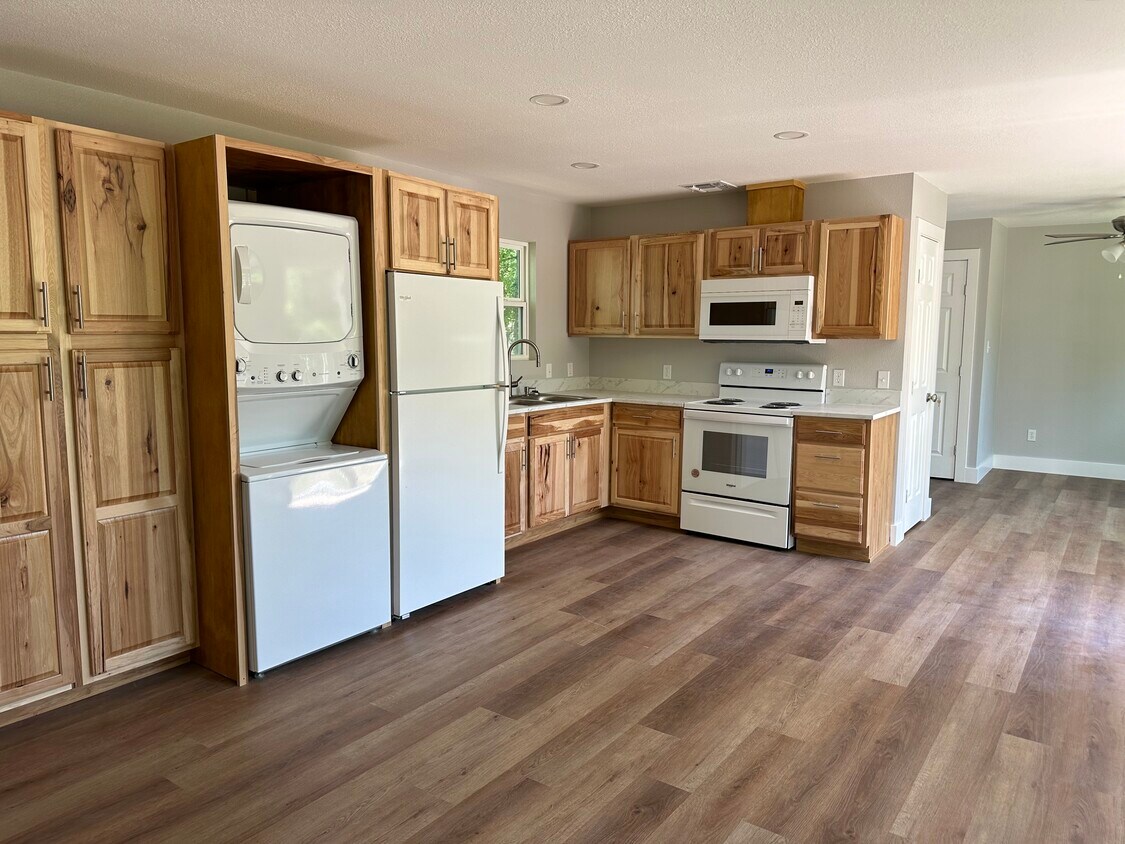 505 East Ln, Kerrville, TX 78028 House Rental in Kerrville, TX