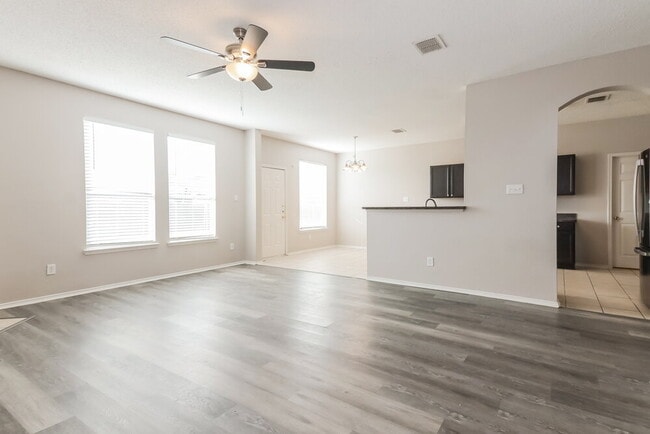 Building Photo - 2104 Aster Trail