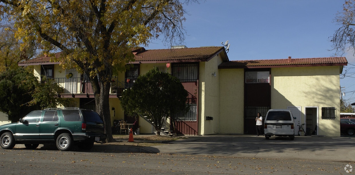 Primary Photo - 2301-2309 N St
