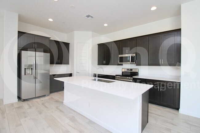 Foto del edificio - 3871 E Rainbow Dr