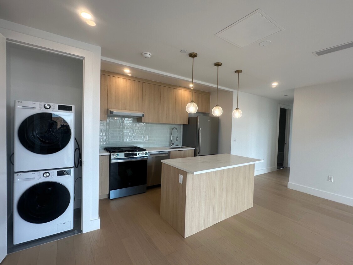 Foto principal - 916 58th St