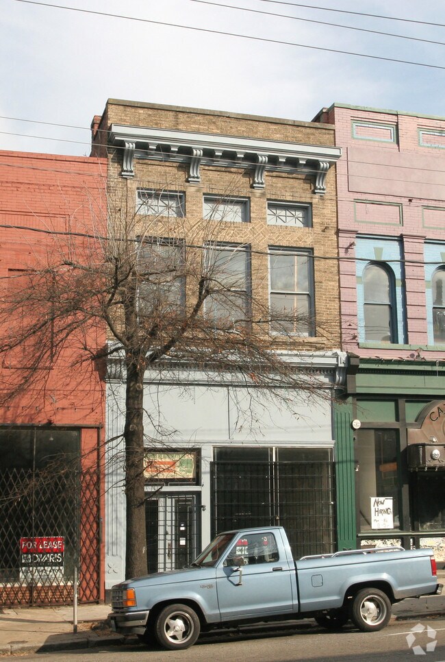 Foto del edificio - The Flats at Walnut Alley