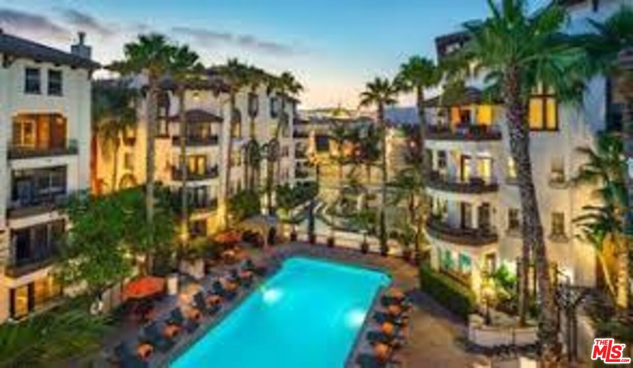 348 Hauser Blvd Unit 4405, Los Angeles, CA 90036 Apartment for Rent