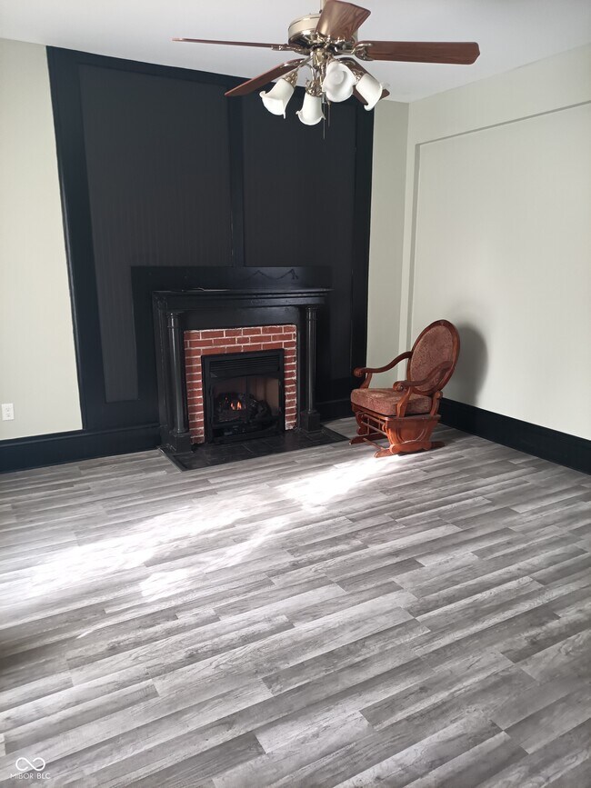 Foto del edificio - 404 W North St