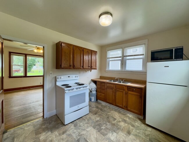 Building Photo - 113 Rigdon Rd